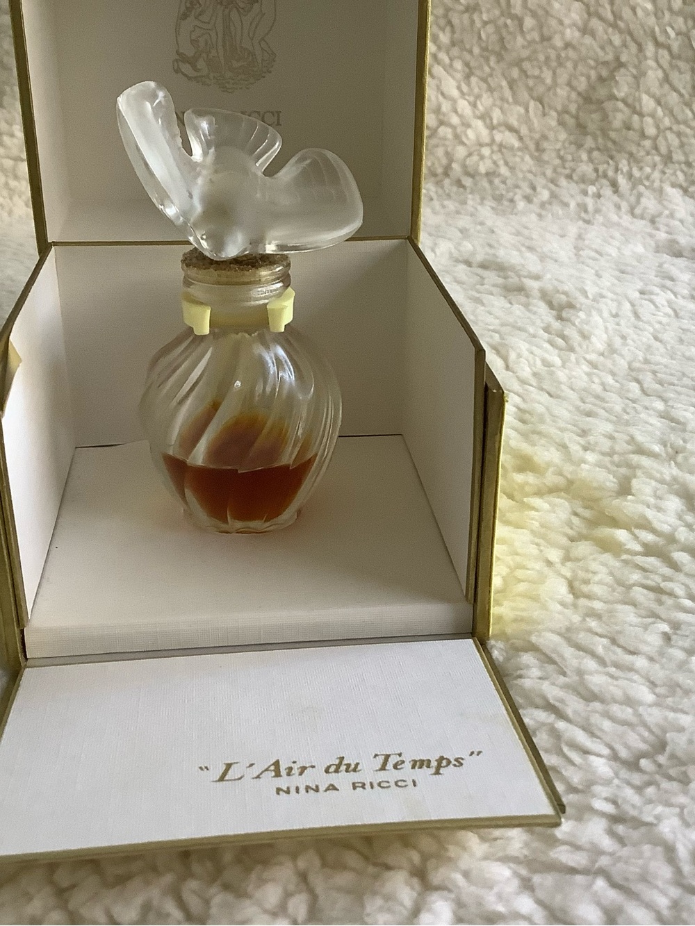 Nina Ricci L'Air du Temps Frosted Glass Dove Perfume Bottle - Cream/Brown